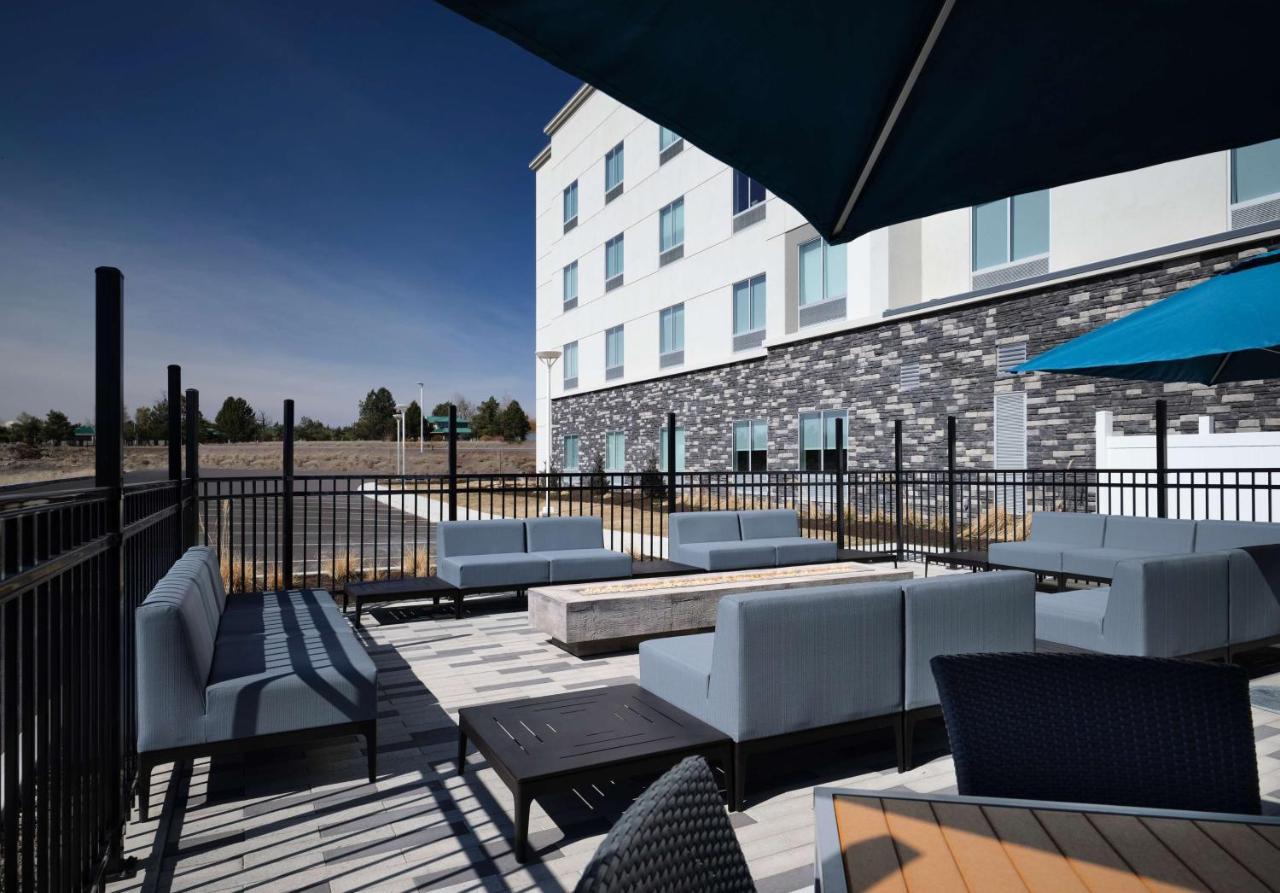 Hampton Inn Redmond Bend Airport Экстерьер фото