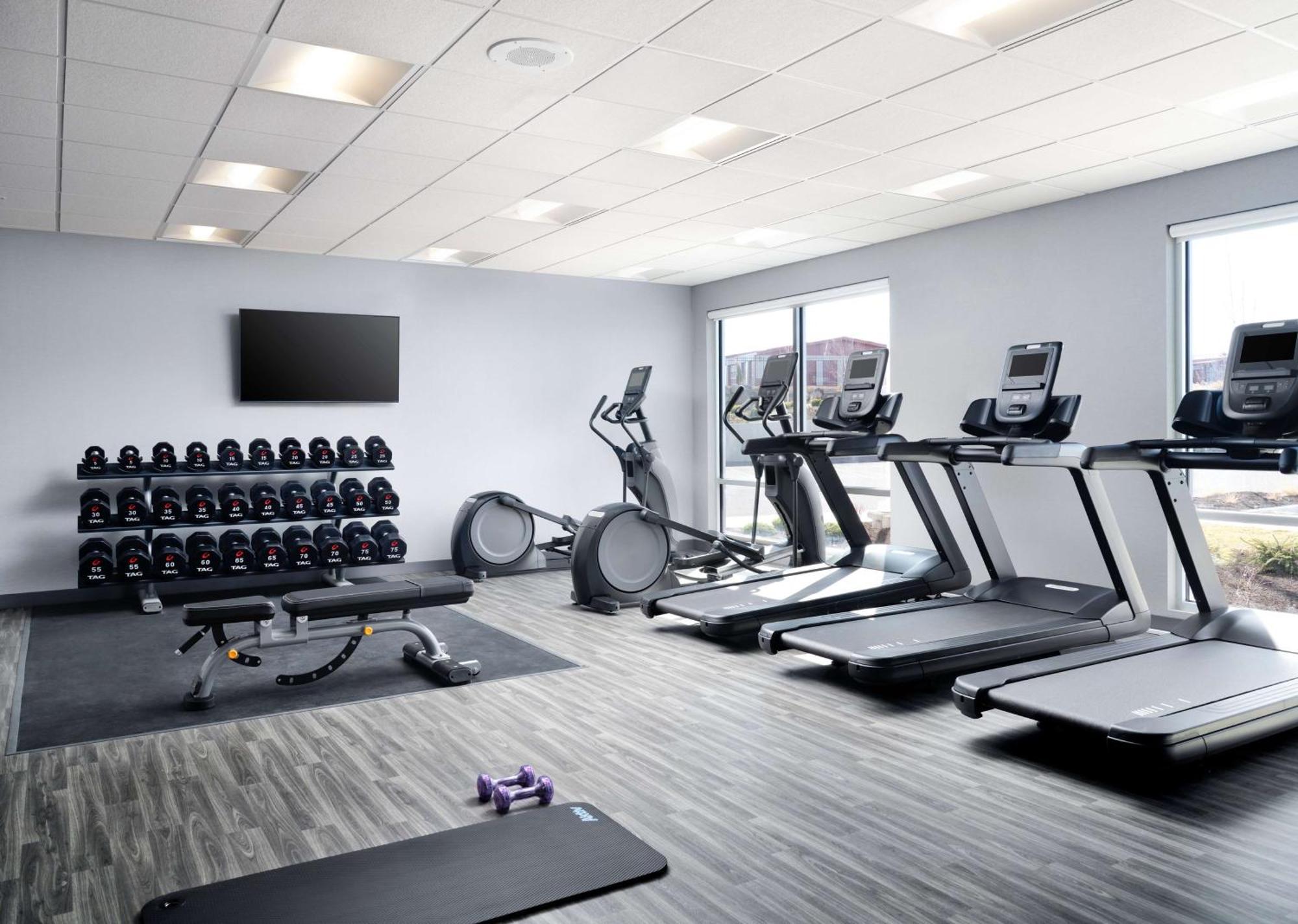 Hampton Inn Redmond Bend Airport Экстерьер фото