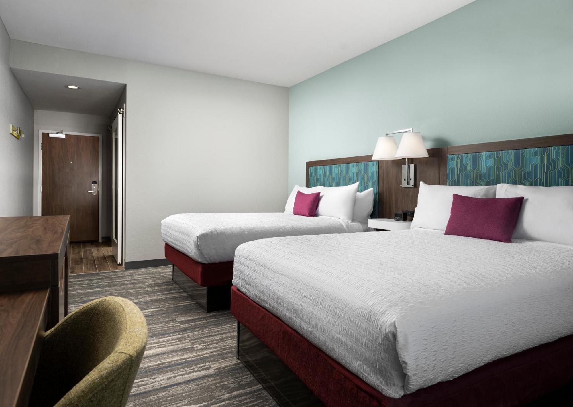 Hampton Inn Redmond Bend Airport Экстерьер фото