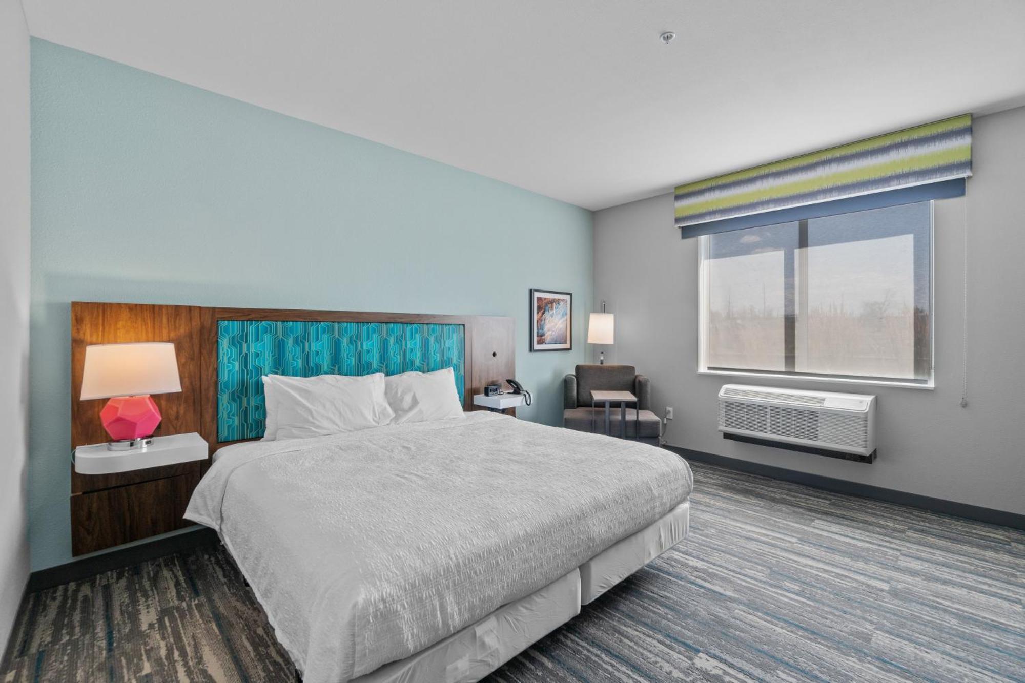 Hampton Inn Redmond Bend Airport Экстерьер фото